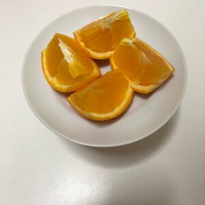果汁いっぱい！オレンジの剥き方